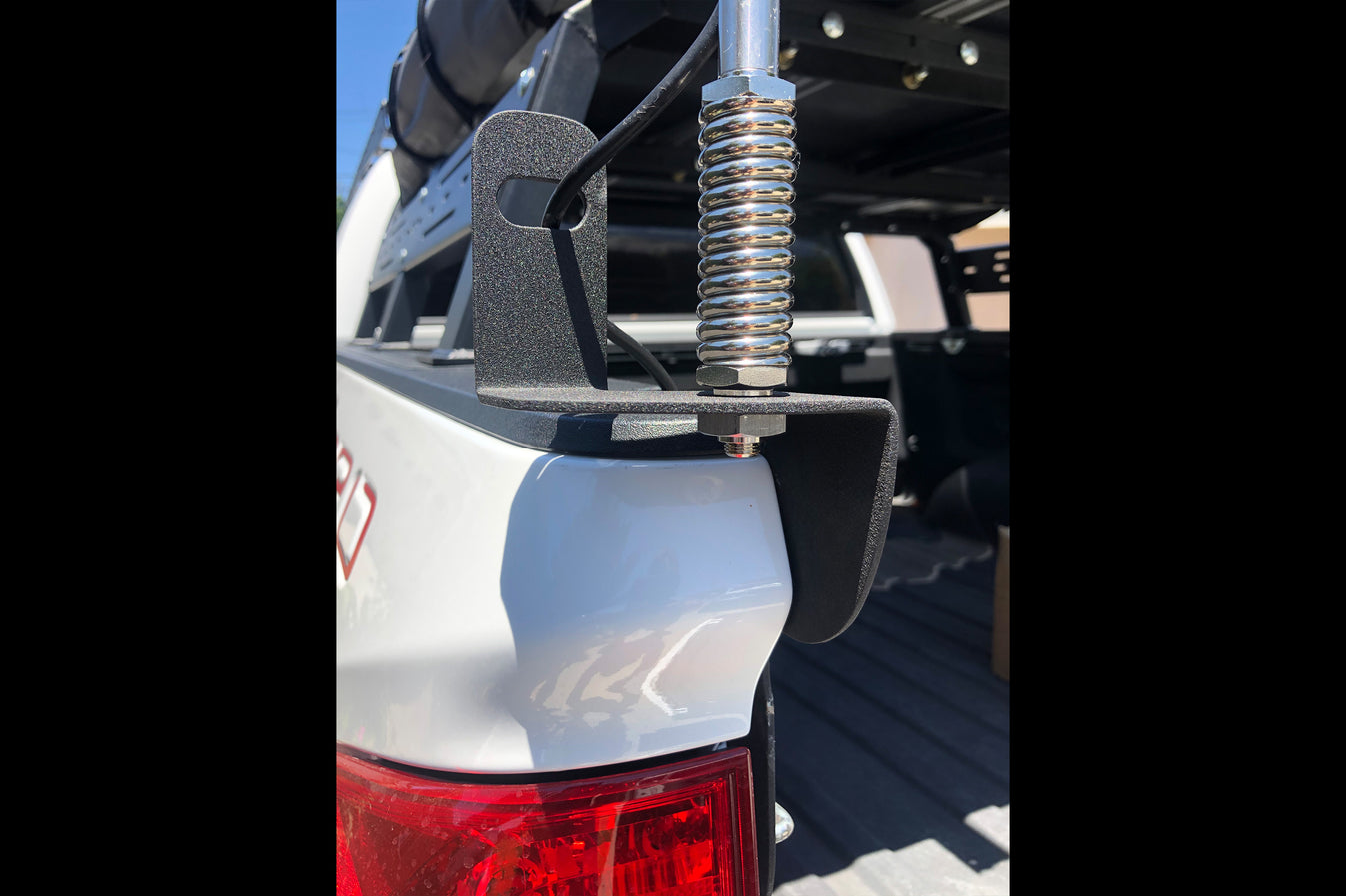 DE CB Antenna / Whip Mount – Spider Roof Rack